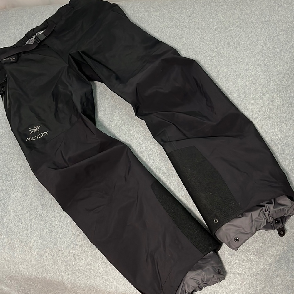 Arcteryx Beta AR Pants Mens Medium Outdoor Mountaineering Extreme Weather Black